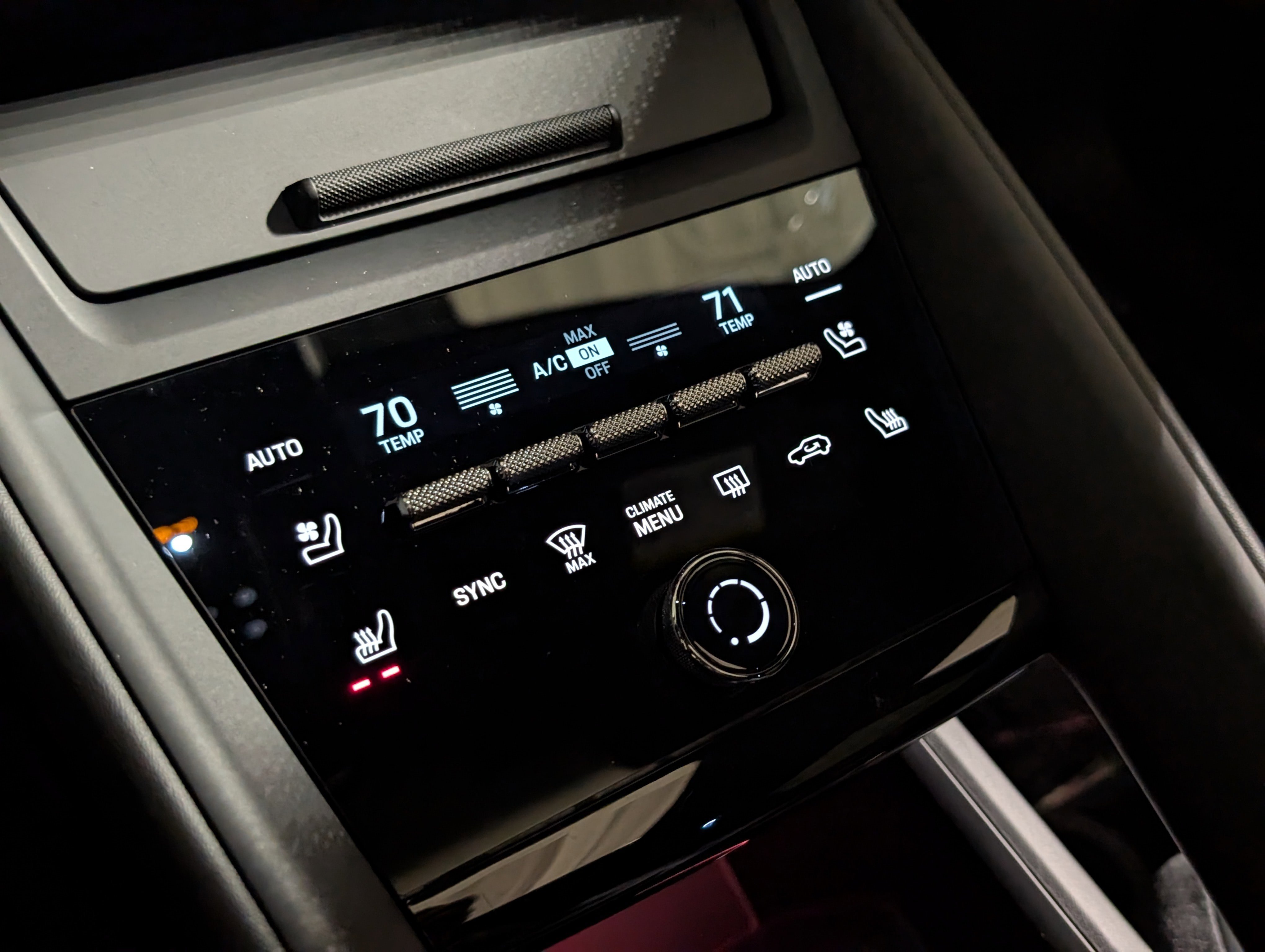 Used 2025 Porsche Macan 4 Electric image 38