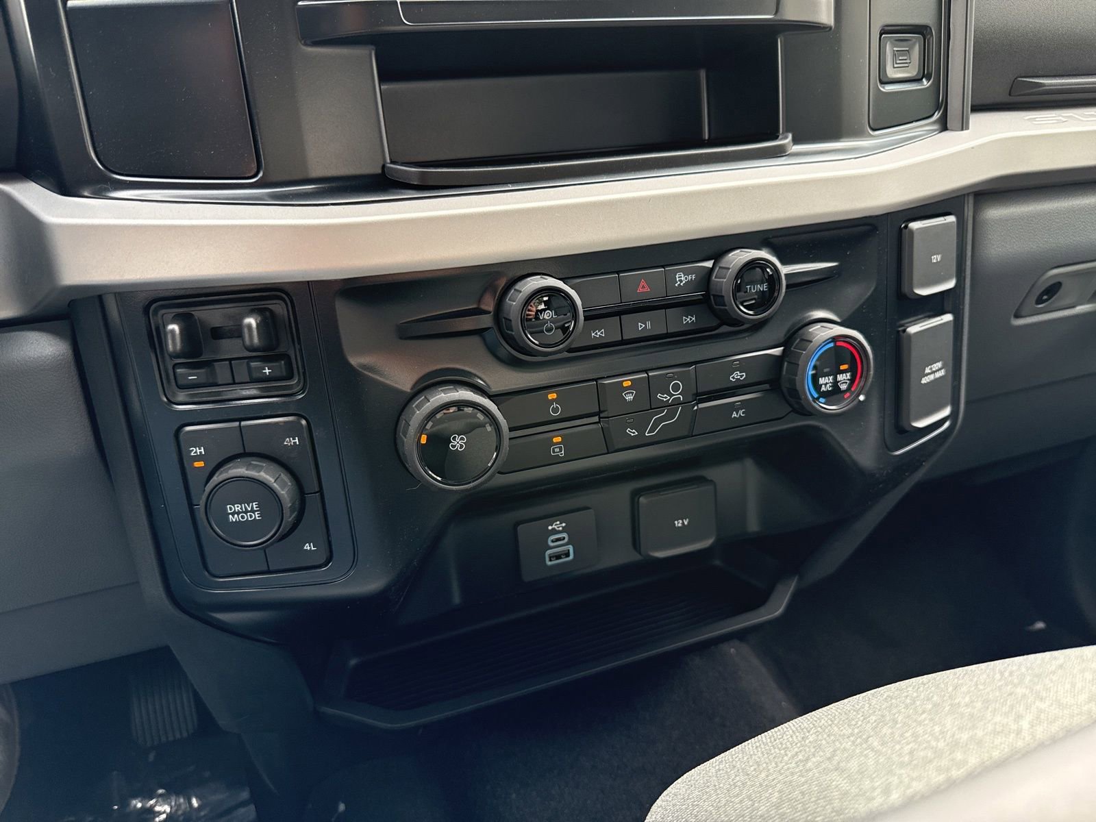 New 2026 Ford F250 XLT AWD/4WD image 26