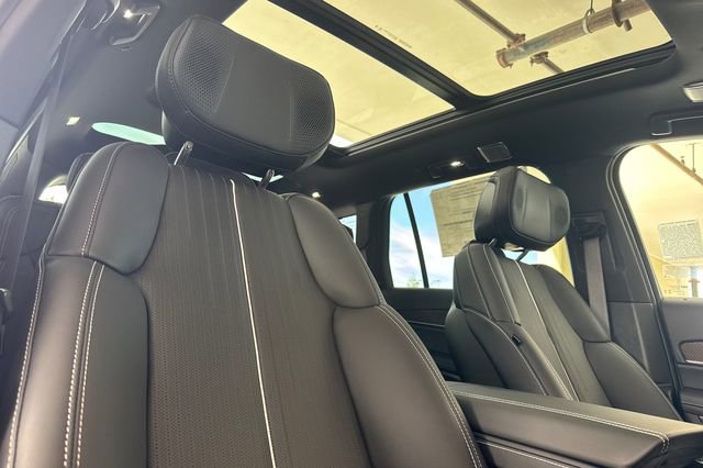 New 2026 Cadillac Vistiq Sport w/ LPO, Floor Liner Package AWD/4WD image 17