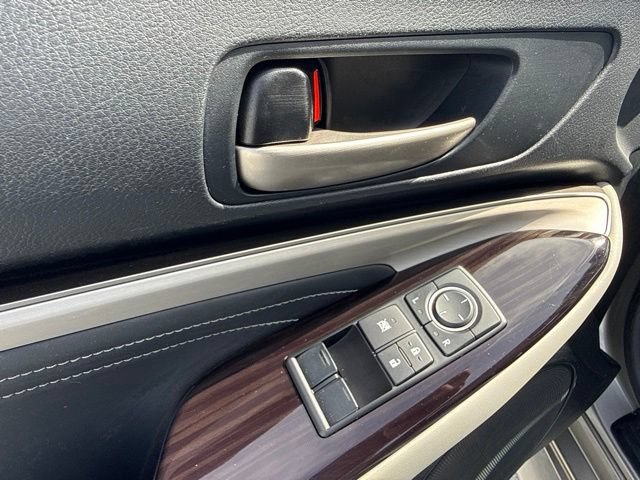 Used 2015 Lexus RC 350 w/ Navigation System Package RWD image 32