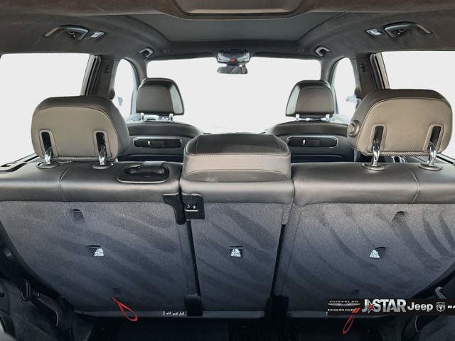 Used 2025 BMW X7 xDrive40i w/ M Sport Package image 32