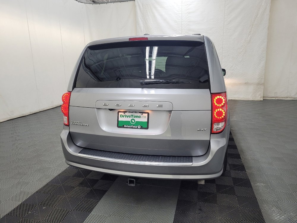 Used 2019 Dodge Grand Caravan SXT w/ Driver Convenience Group FWD image 7