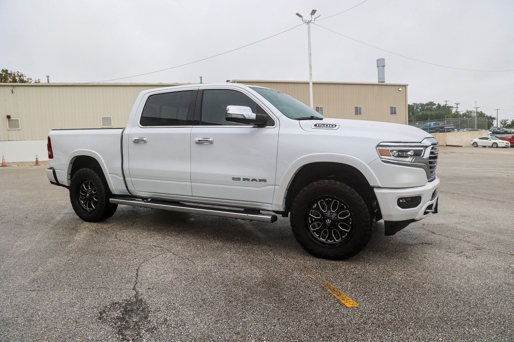 Used 2022 RAM 1500 Limited w/ Body Color Bumper Group AWD/4WD image 6