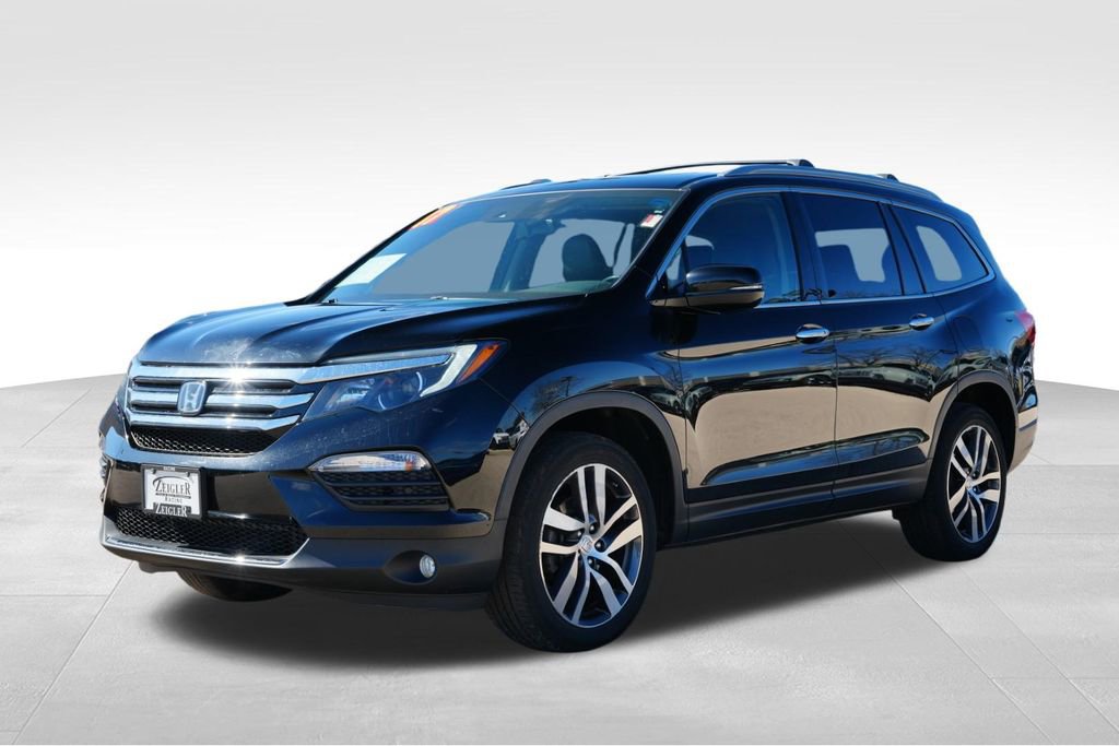 Used 2017 Honda Pilot Touring image 3