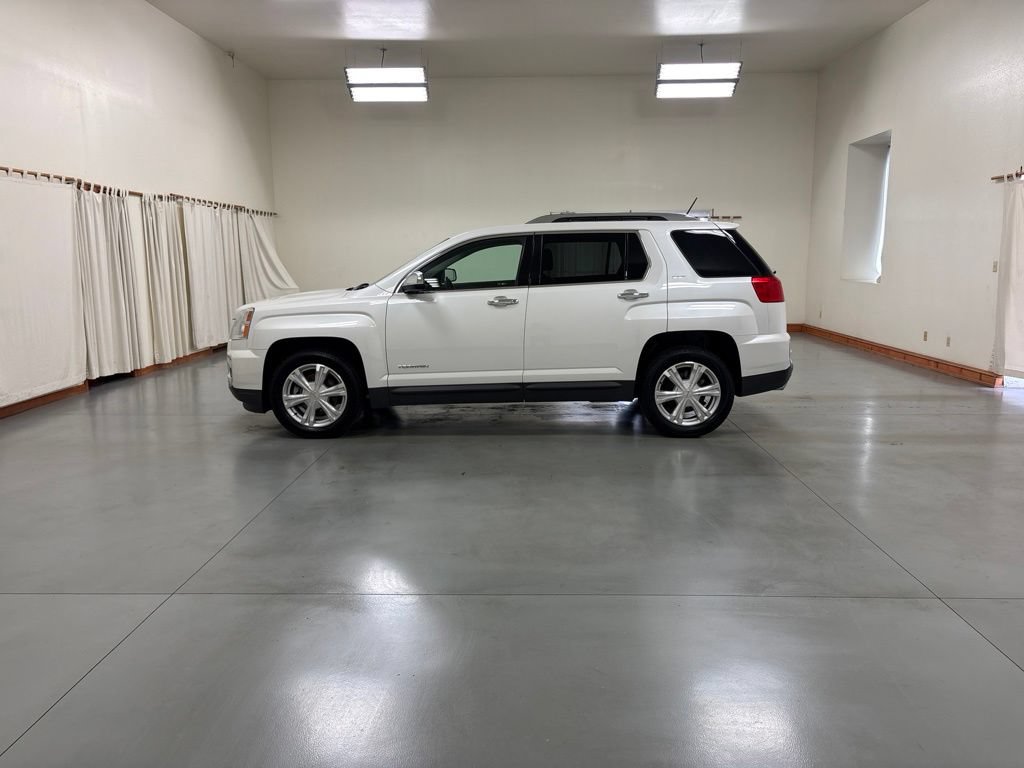 Used 2017 GMC Terrain SLT w/ Open Road Package FWD image 5