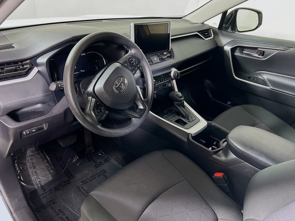 Certified 2025 Toyota RAV4 XLE AWD/4WD image 10