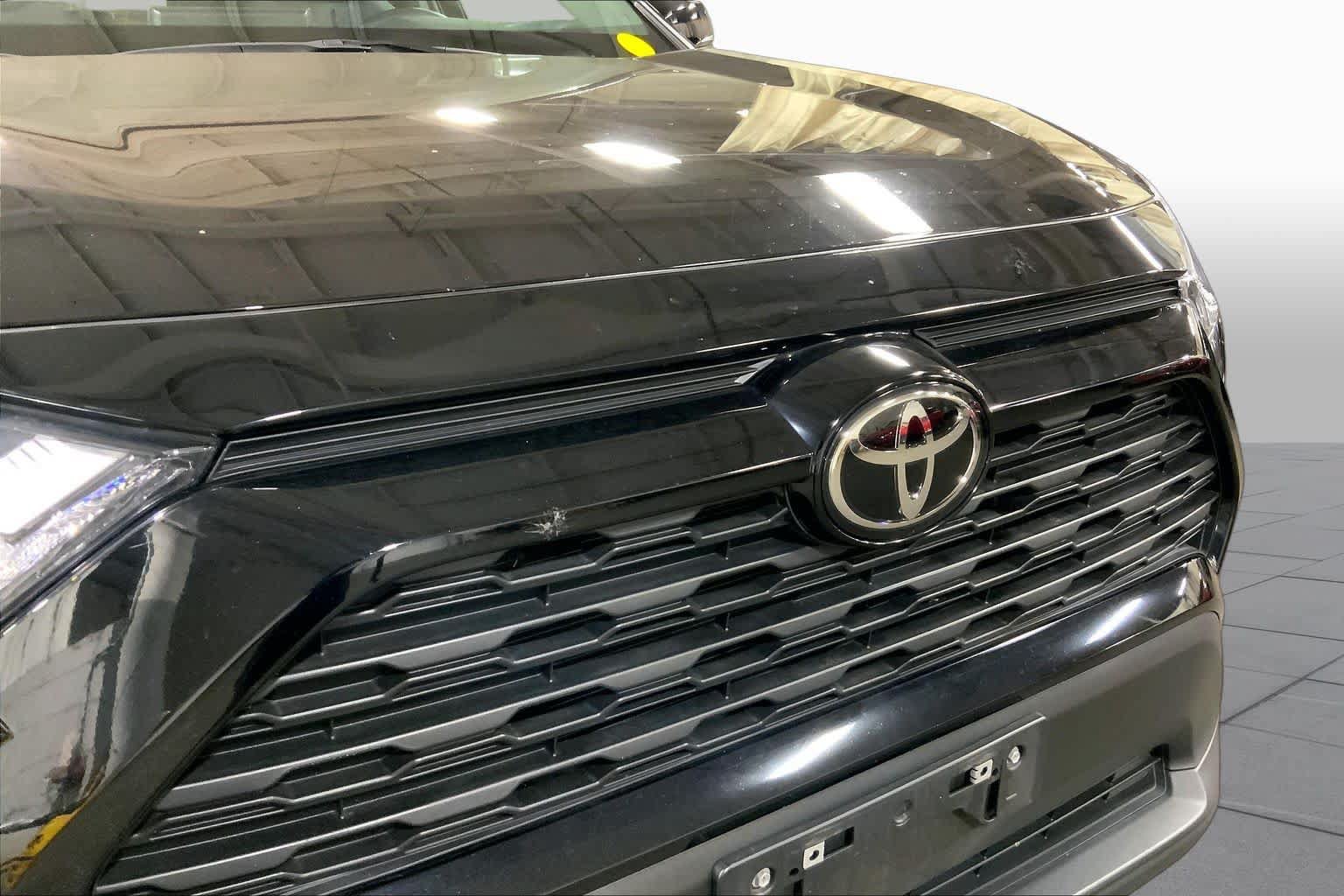 Certified 2024 Toyota RAV4 XLE w/ Convenience Package AWD/4WD image 30
