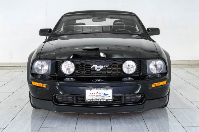 Used 2006 Ford Mustang GT RWD image 3