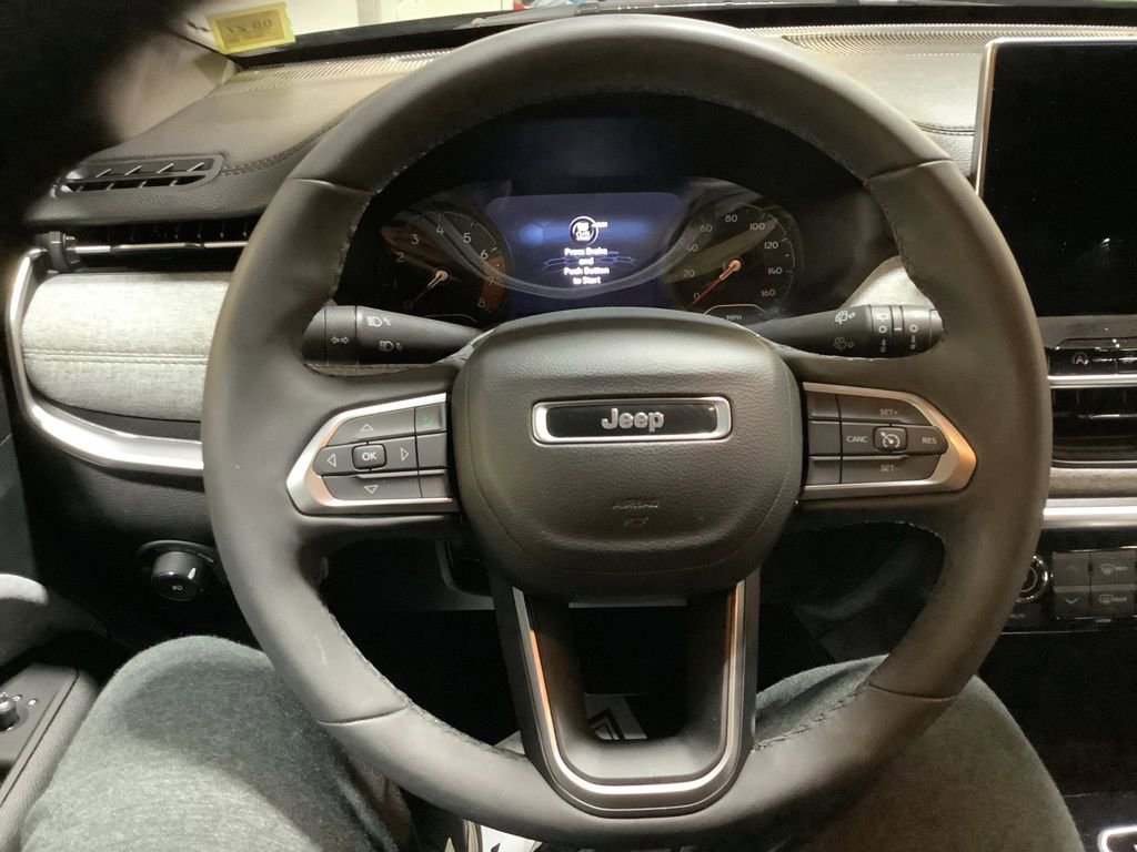 Used 2023 Jeep Compass Latitude AWD/4WD image 26