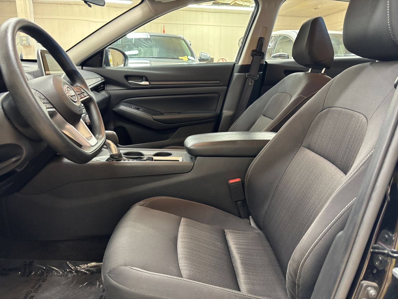 Used 2025 Nissan Altima 2.5 SV FWD image 26