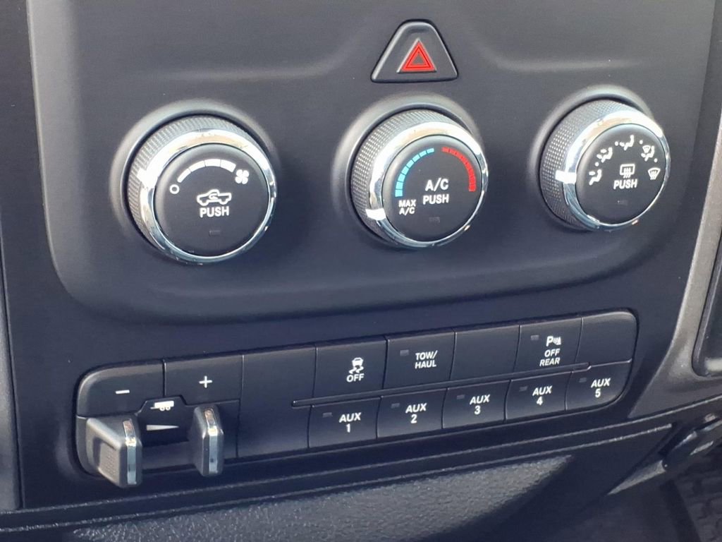 Used 2018 RAM 2500 Tradesman w/ Chrome Appearance Group AWD/4WD image 22