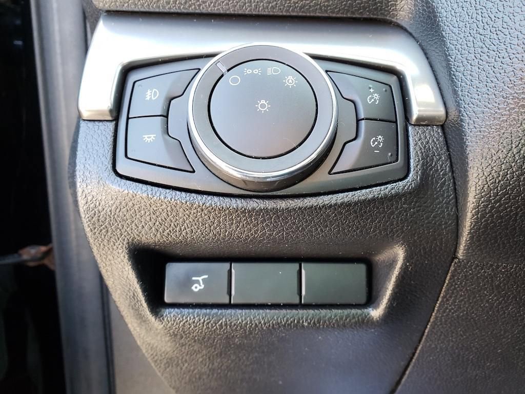 Used 2018 Ford Explorer XLT w/ Equipment Group 202A image 25