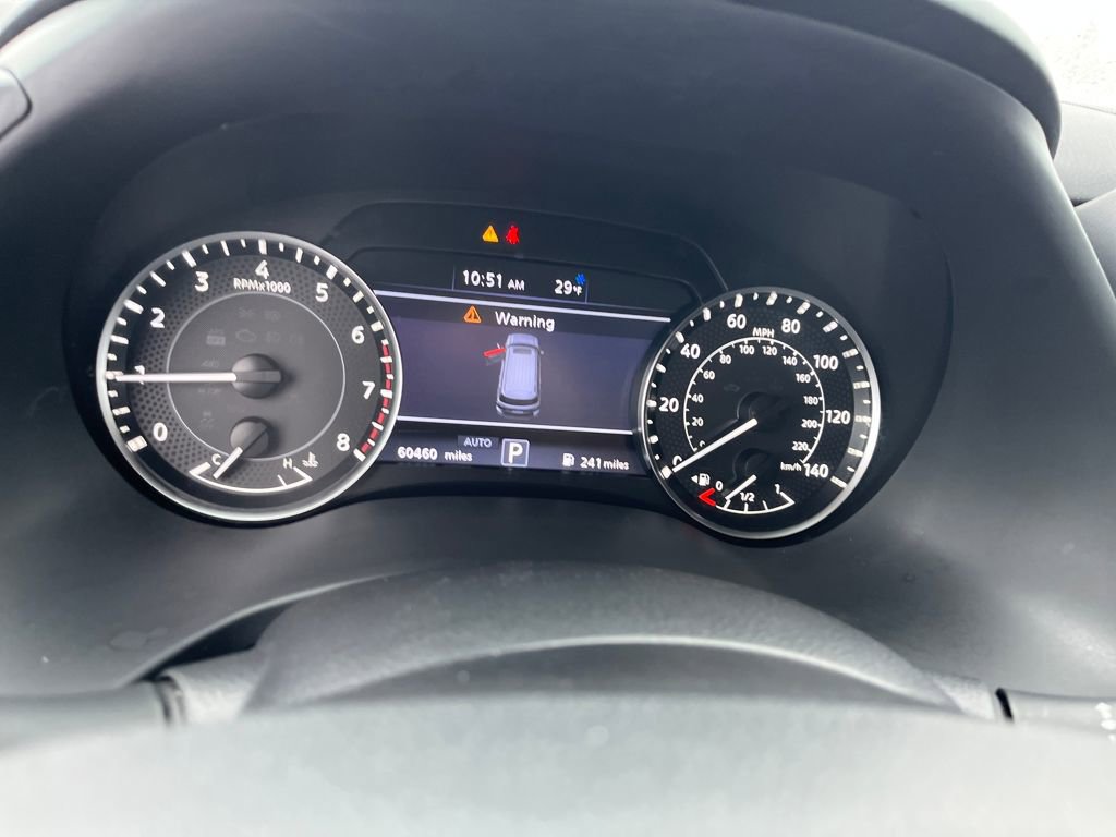 Used 2024 Nissan Armada SL image 9