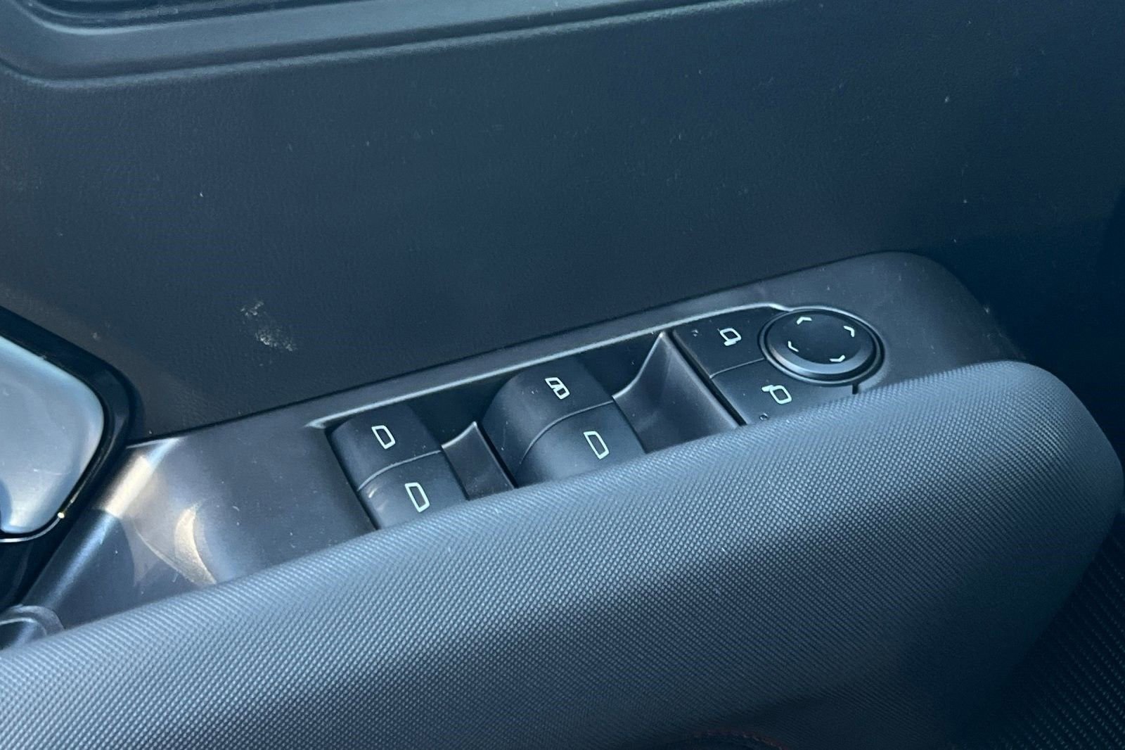 New 2025 Chevrolet Colorado Z71 w/ Midnight Edition image 12