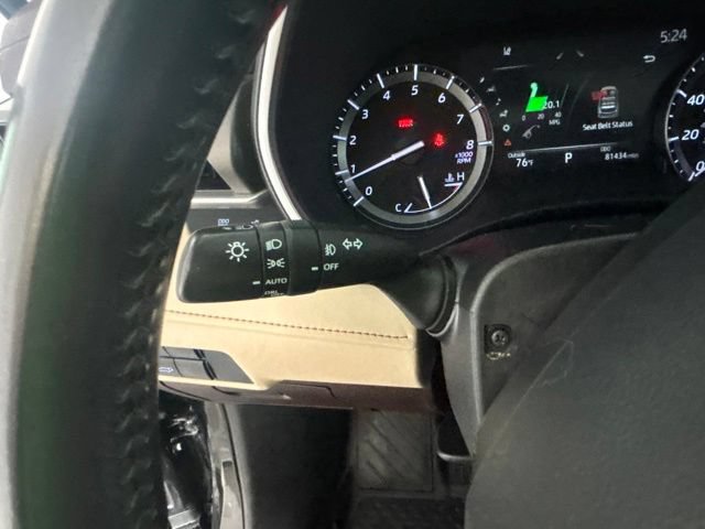 Used 2021 Toyota Highlander XLE AWD/4WD image 11