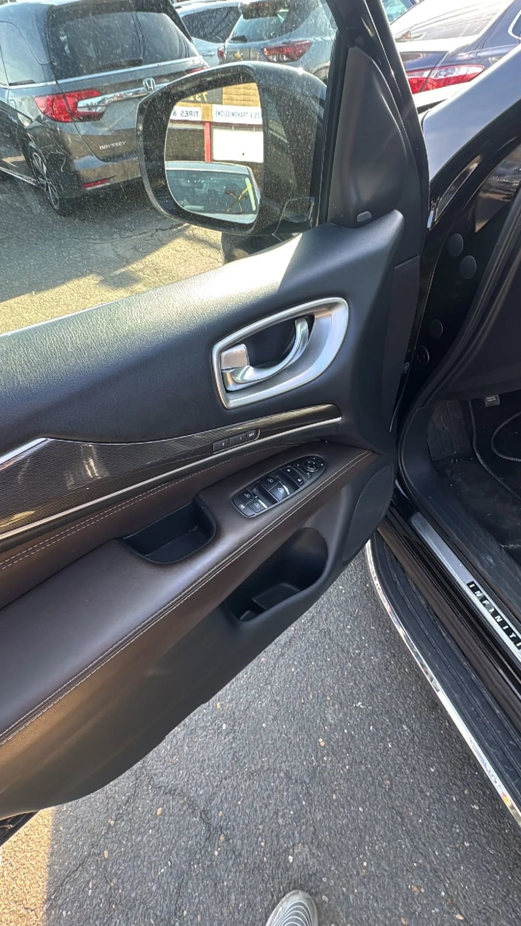 Used 2019 INFINITI QX60 Luxe w/ Essential Package image 10