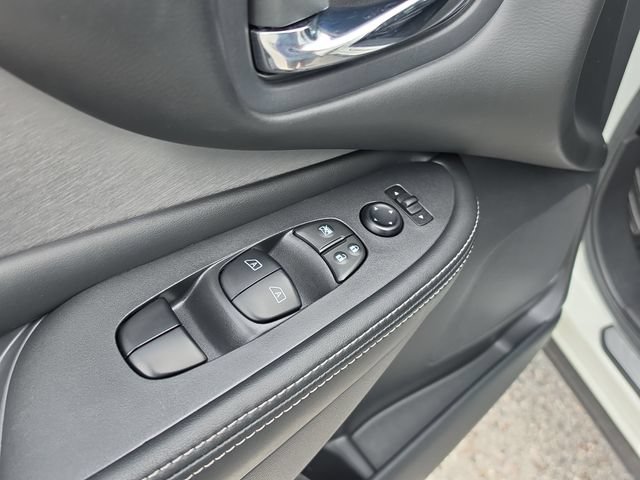 Certified 2020 Nissan Murano SV w/ Premium Package FWD image 19