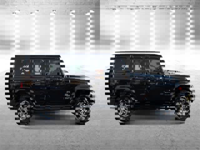 Used 2016 Jeep Wrangler Unlimited Sahara w/ Connectivity Group image 9