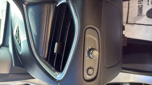 Used 2017 Chevrolet Malibu LT w/ Leather Package image 16