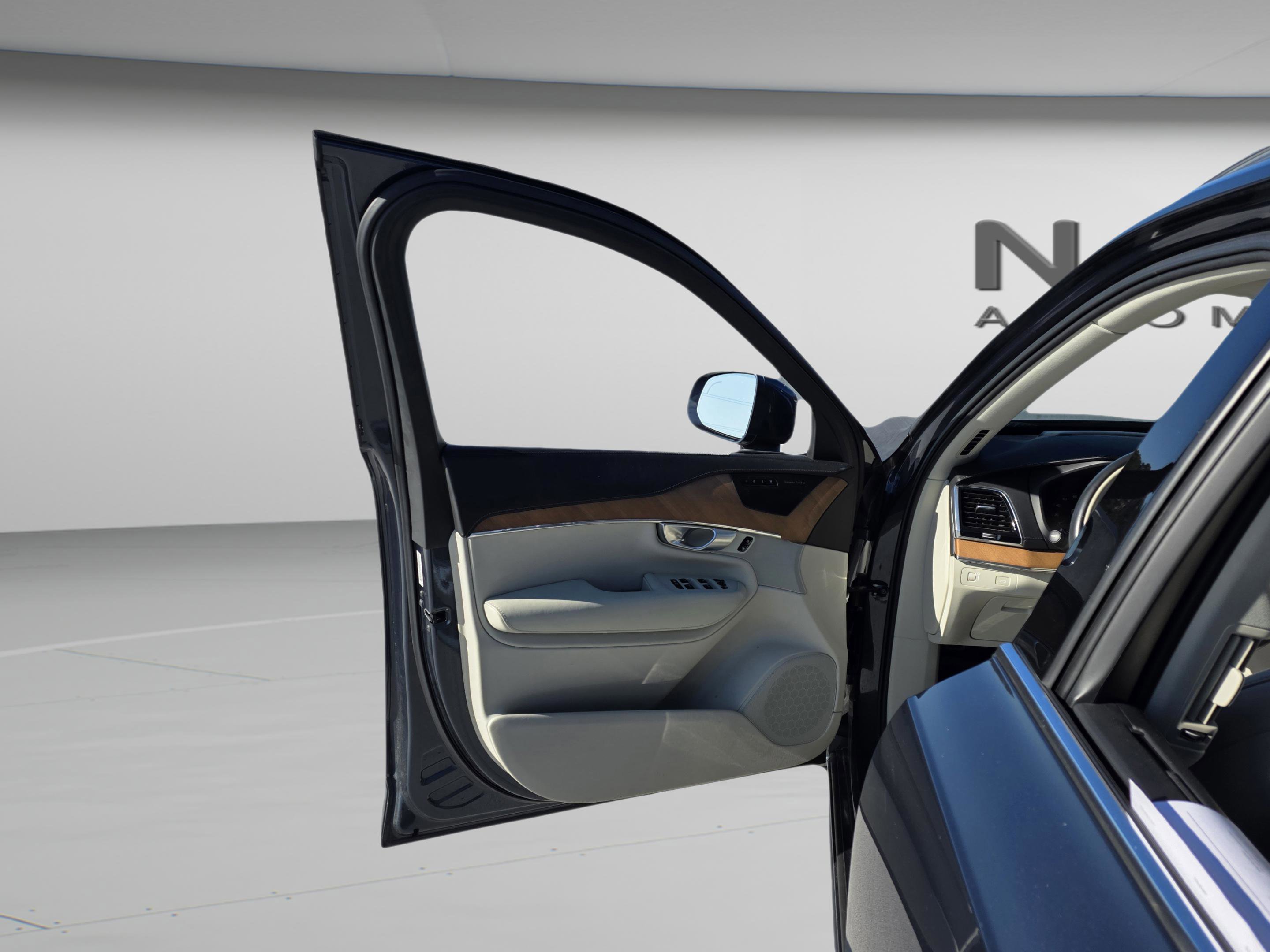 Used 2020 Volvo XC90 T6 Inscription image 8