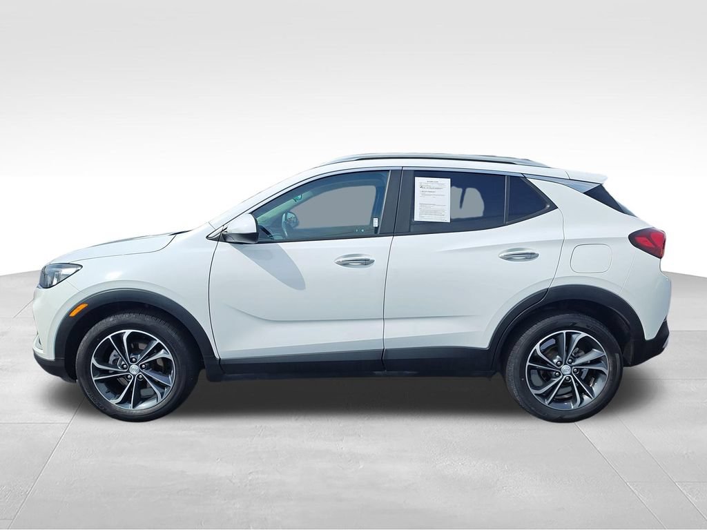 Used 2022 Buick Encore GX Select FWD image 2