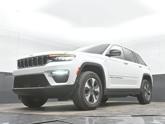 Used 2022 Jeep Grand Cherokee Limited 4xe w/ Luxury Tech Group II AWD/4WD image 29
