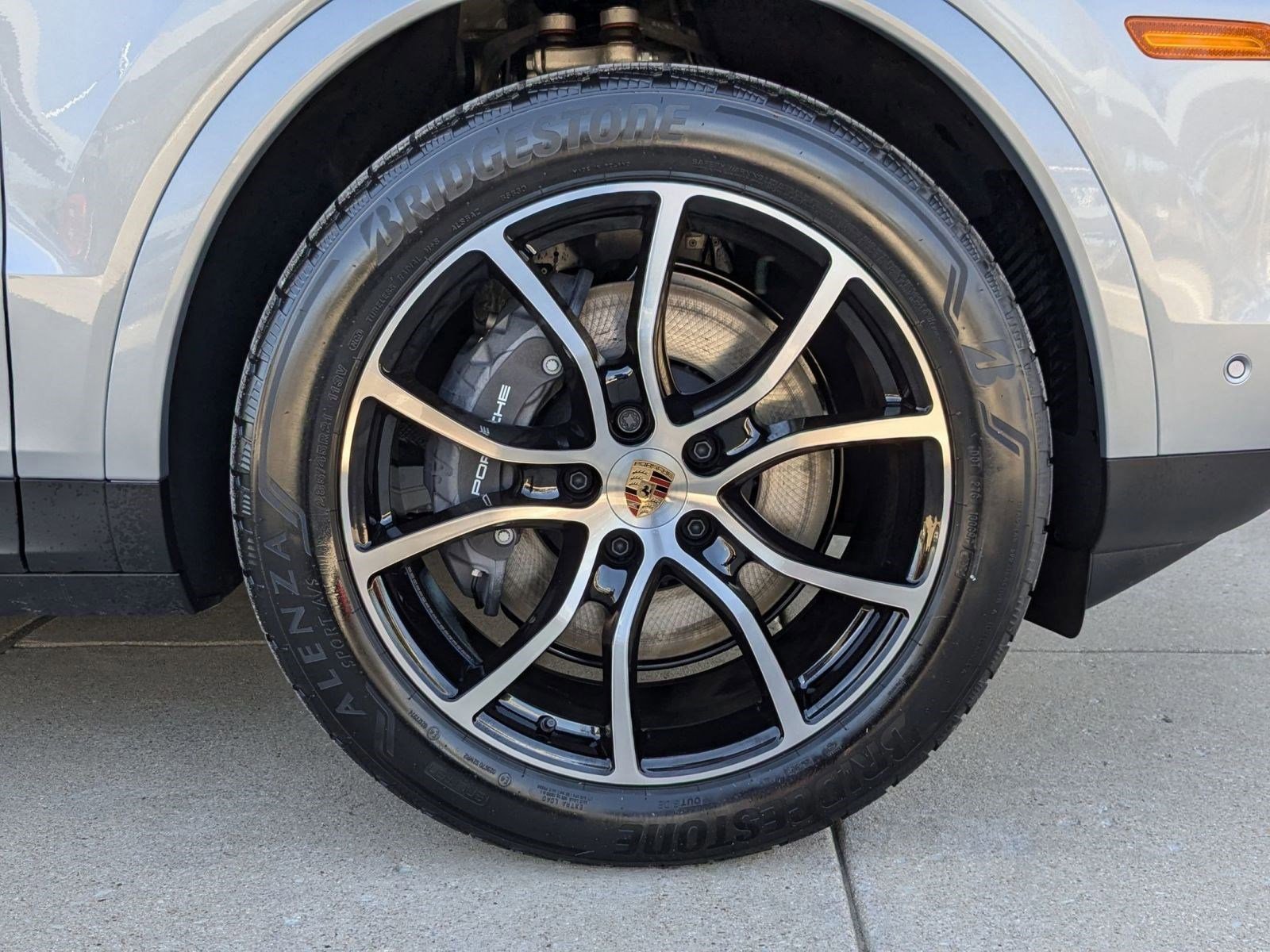 Certified 2025 Porsche Cayenne image 28