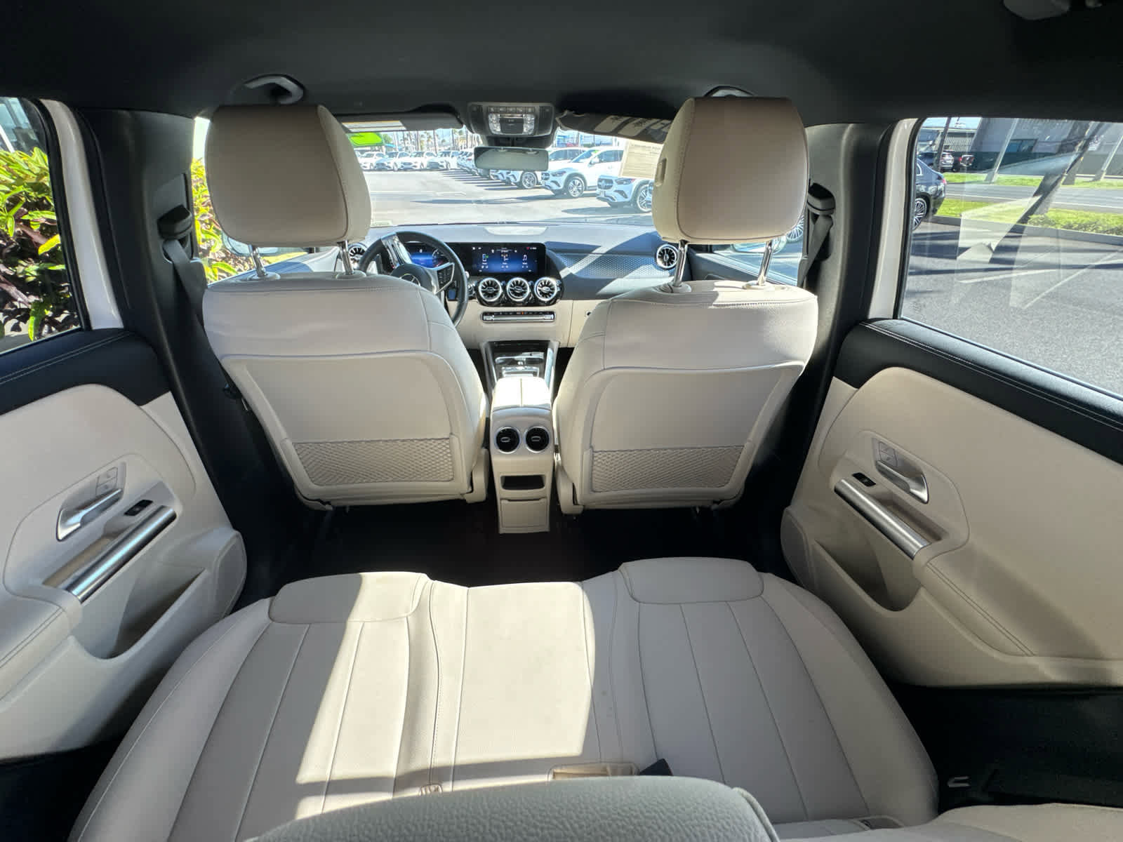 Used 2025 Mercedes-Benz GLA 250 4MATIC image 9