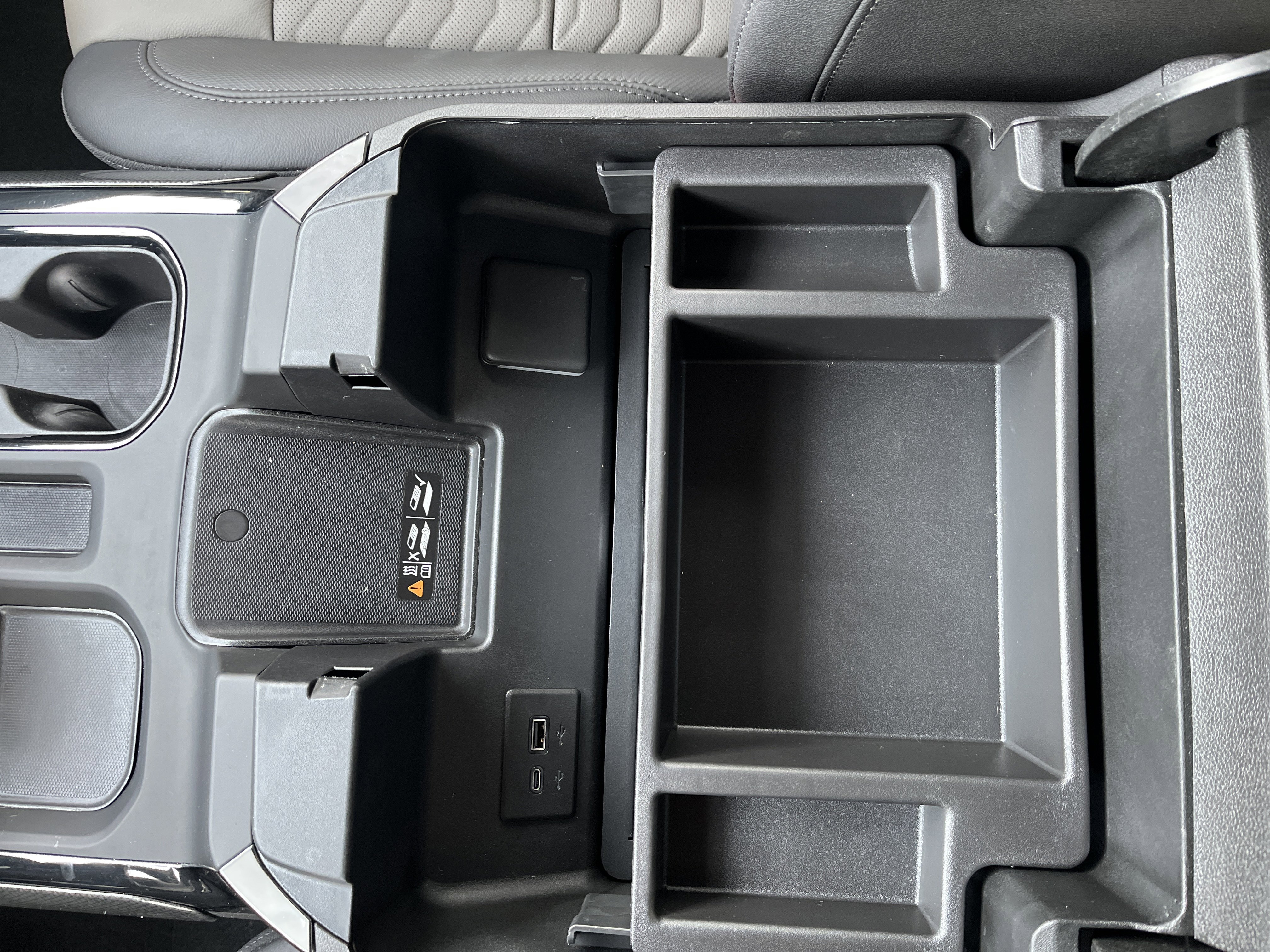 Used 2025 Chevrolet Silverado 1500 ZR2 w/ Technology Package image 35