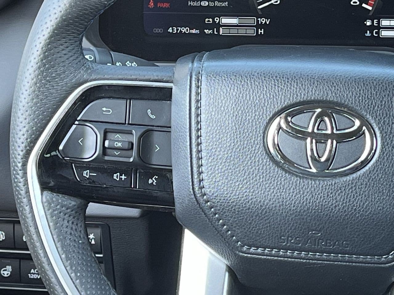 Used 2023 Toyota Sequoia Platinum RWD image 12