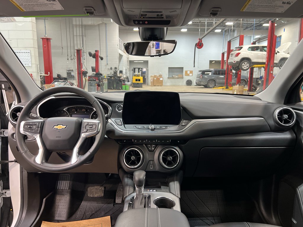 Used 2024 Chevrolet Blazer LT w/ Sound & Technology Package image 20