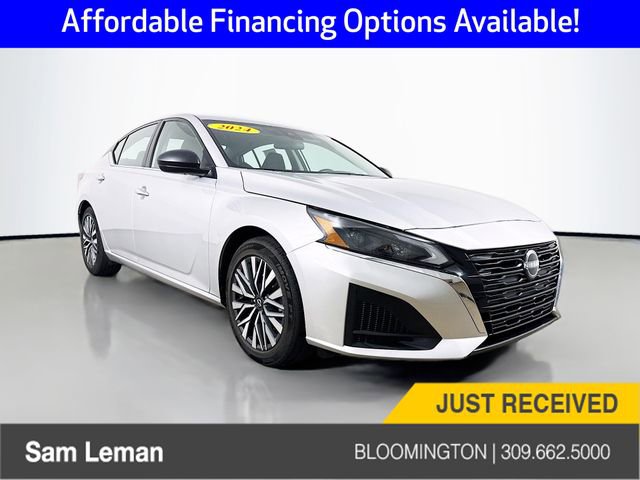 Used 2024 Nissan Altima 2.5 SV image 1