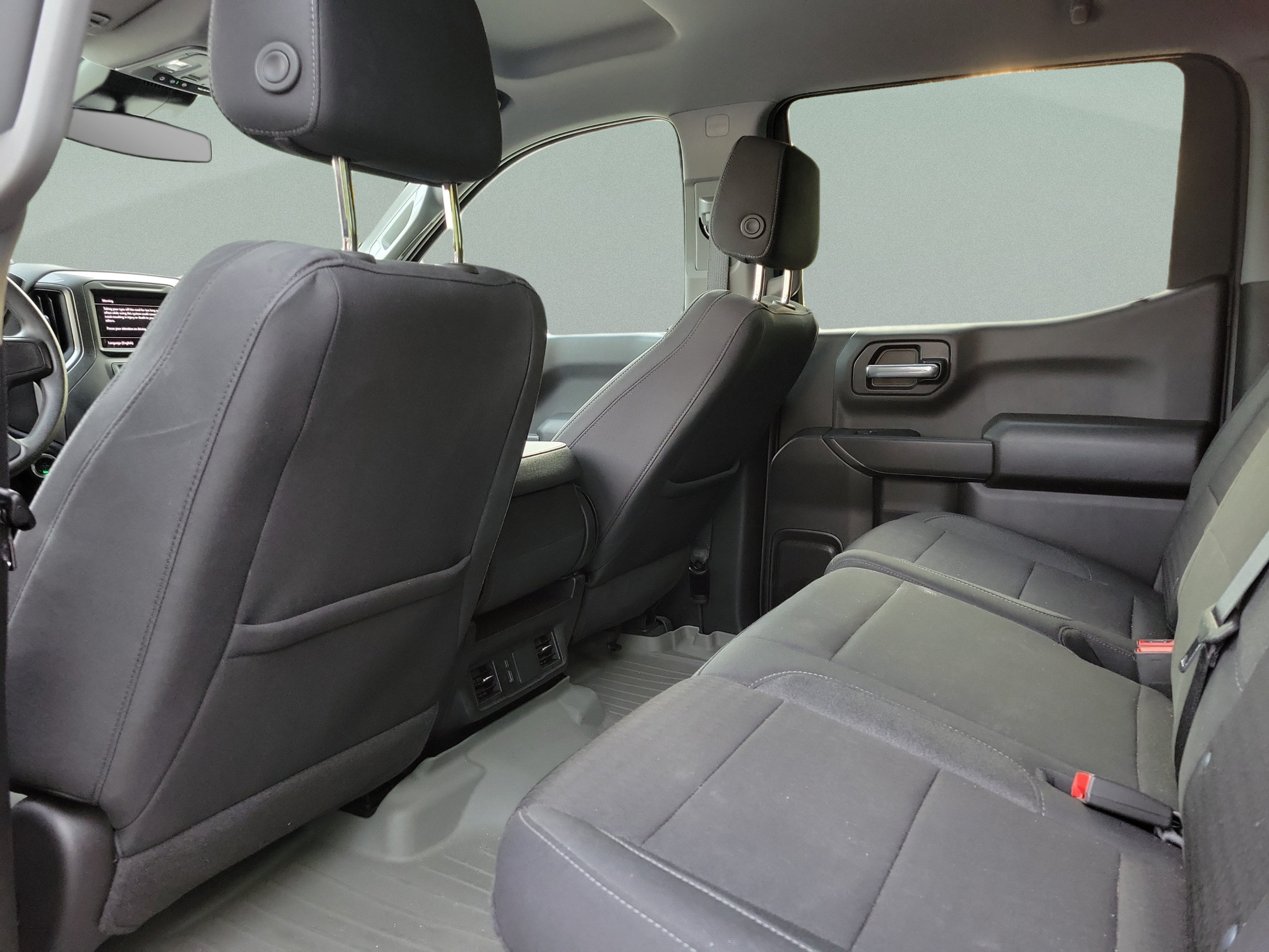 Used 2024 Chevrolet Silverado 1500 Custom w/ Turbomax Blackout Package RWD image 5