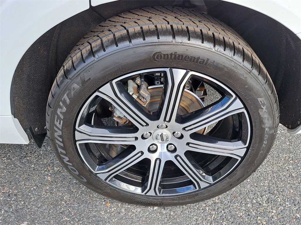 Used 2020 Volvo XC60 T5 Inscription w/ Protection Package image 34