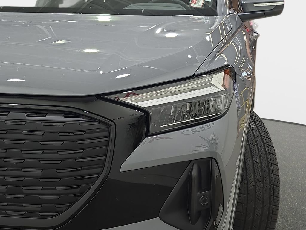 Used 2024 Audi Q4 e-tron Premium Plus w/ Premium Plus image 32
