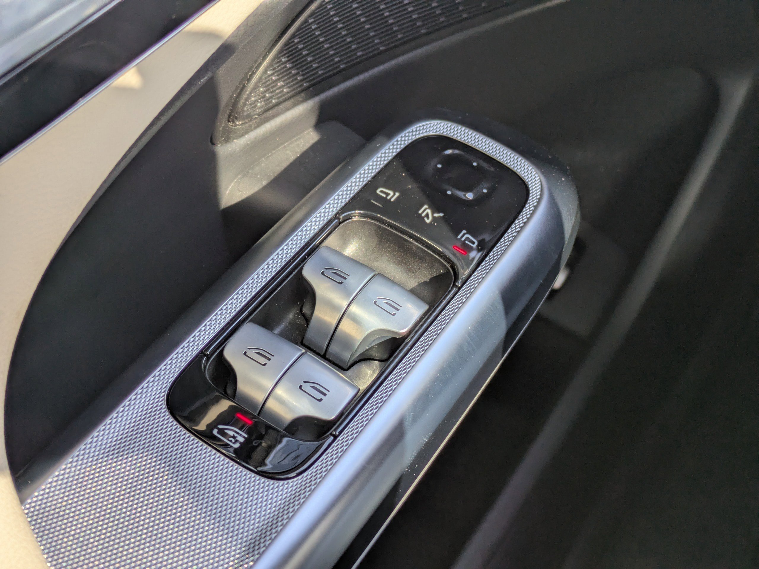 Used 2025 Mercedes-Benz E 350 4MATIC Sedan image 27