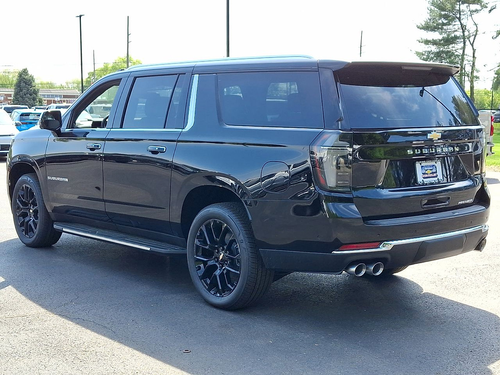 New 2026 Chevrolet Suburban Premier w/ Sun And Tow Package AWD/4WD image 11