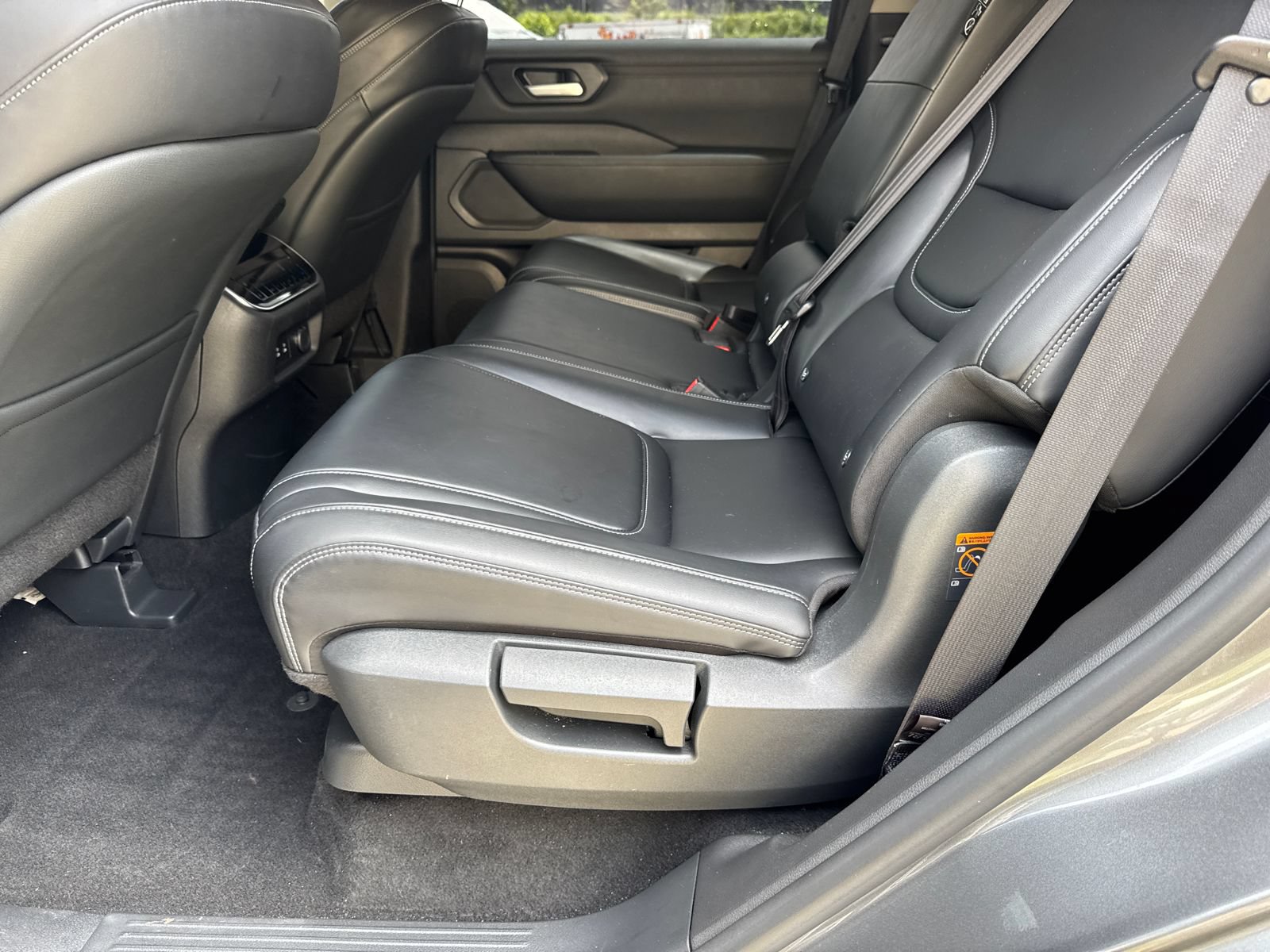 Used 2025 Nissan Armada SV RWD image 20