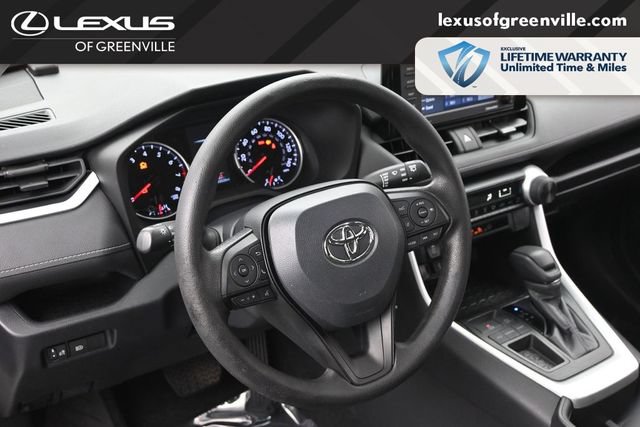 Used 2022 Toyota RAV4 LE FWD image 21