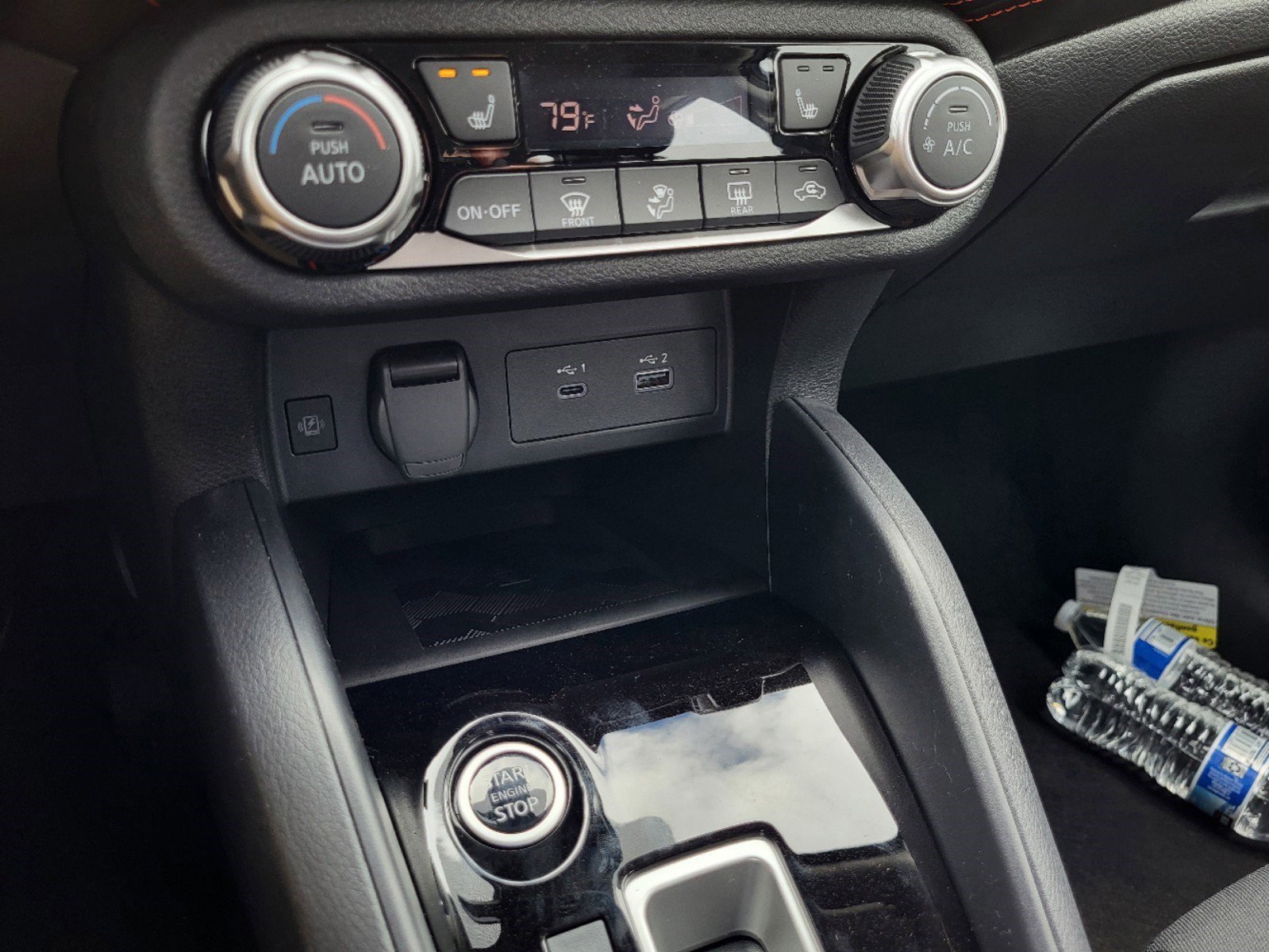 New 2025 Nissan Versa SR w/ Trunk Package image 18