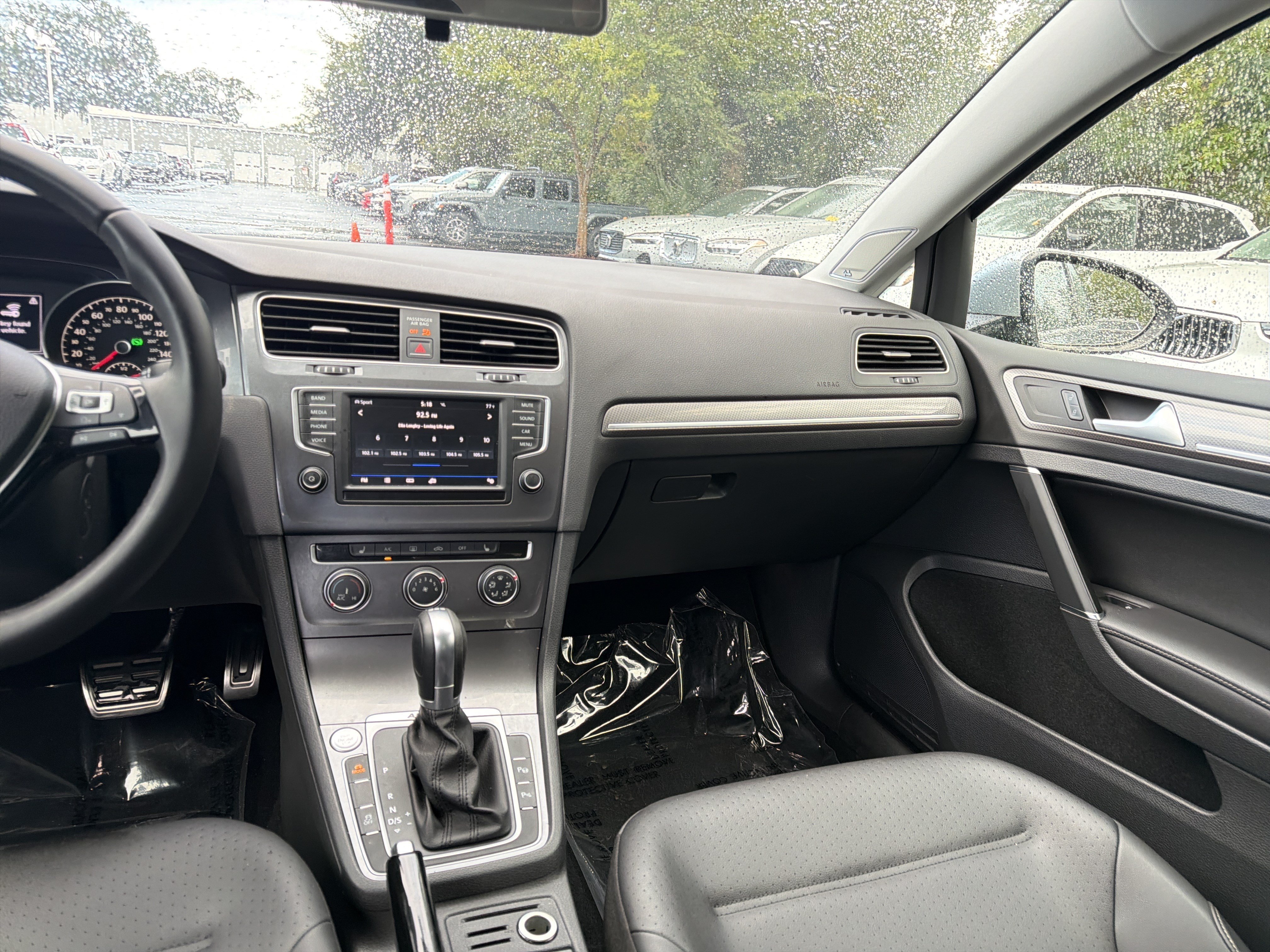 Used 2017 Volkswagen Golf Alltrack AWD/4WD image 31