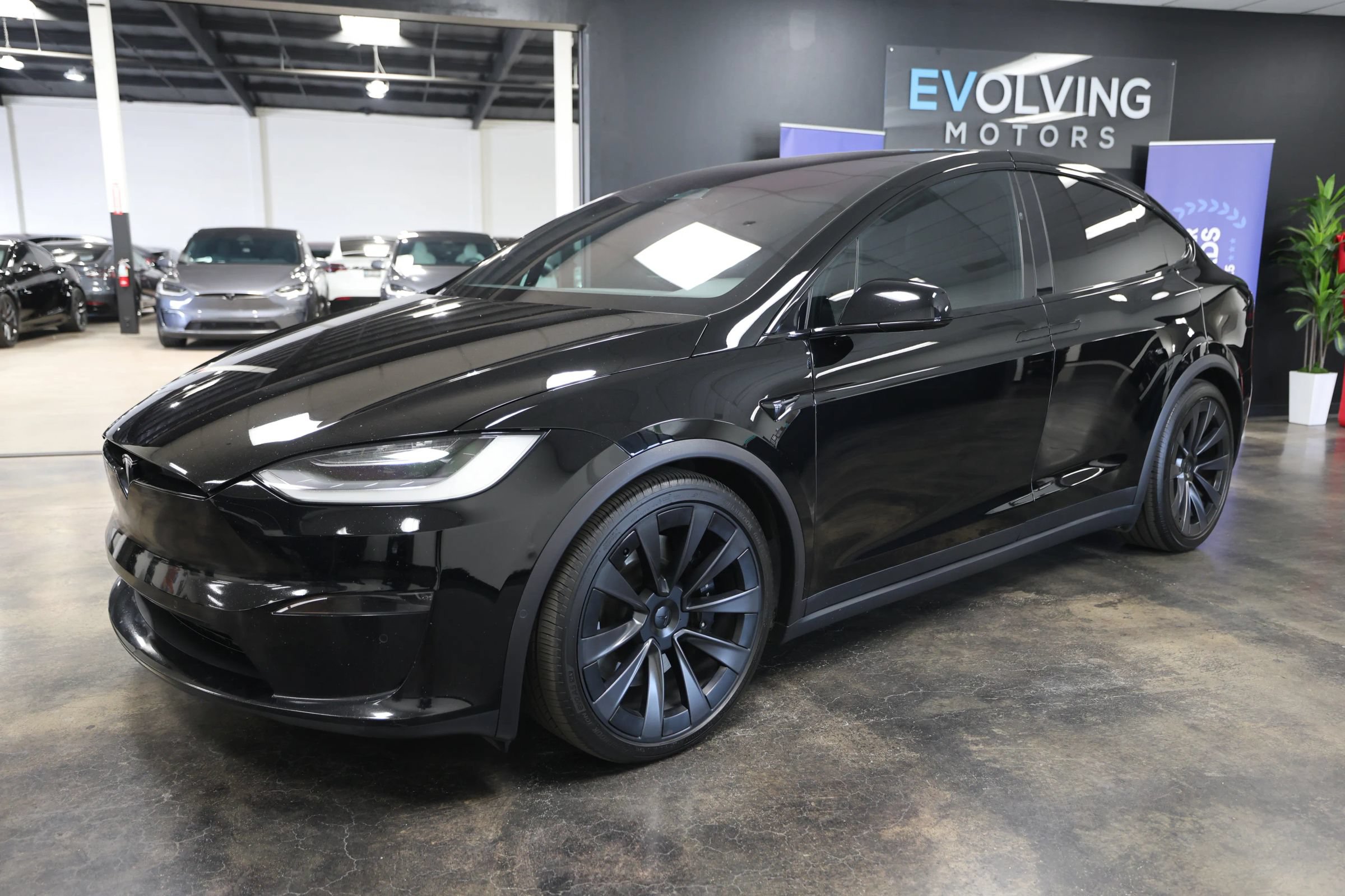 Used 2022 Tesla Model X AWD/4WD image 5