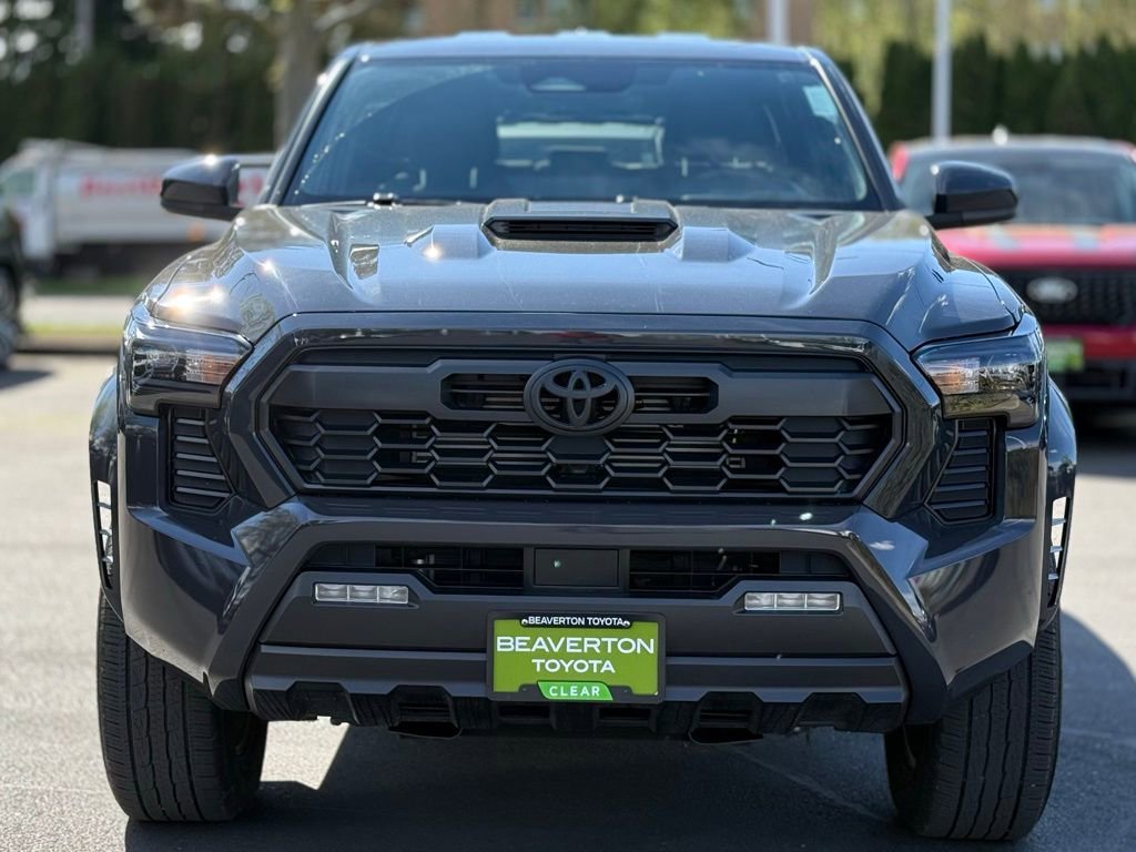 Used 2024 Toyota Tacoma TRD Sport AWD/4WD image 8