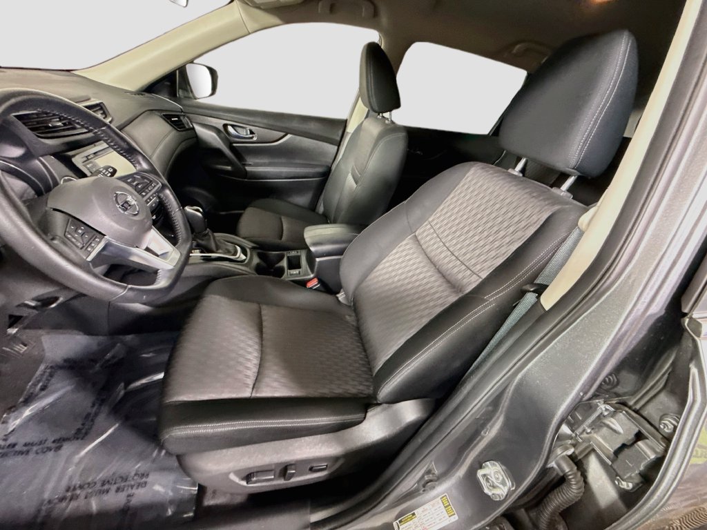Used 2020 Nissan Rogue SV FWD image 24