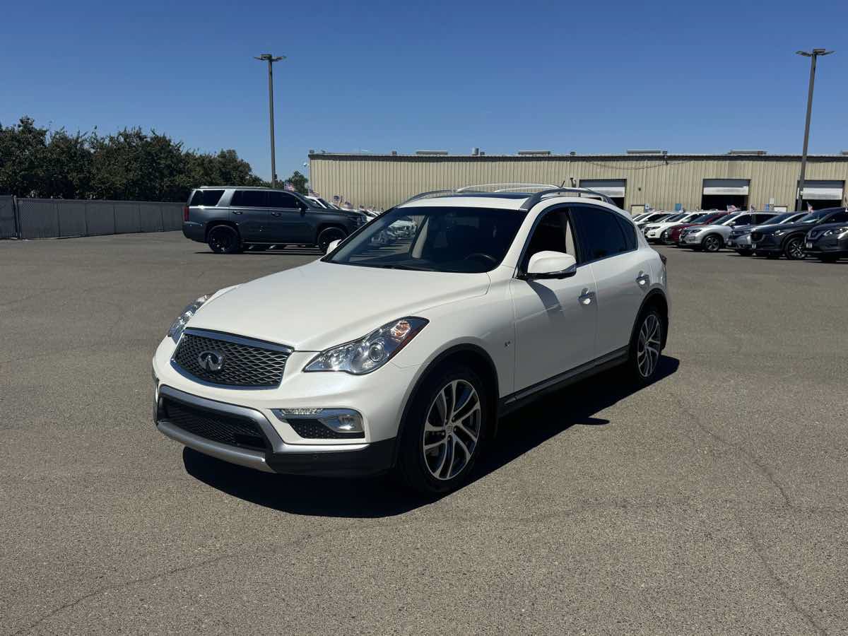 Used 2016 INFINITI QX50 2WD w/ Technology Package image 5