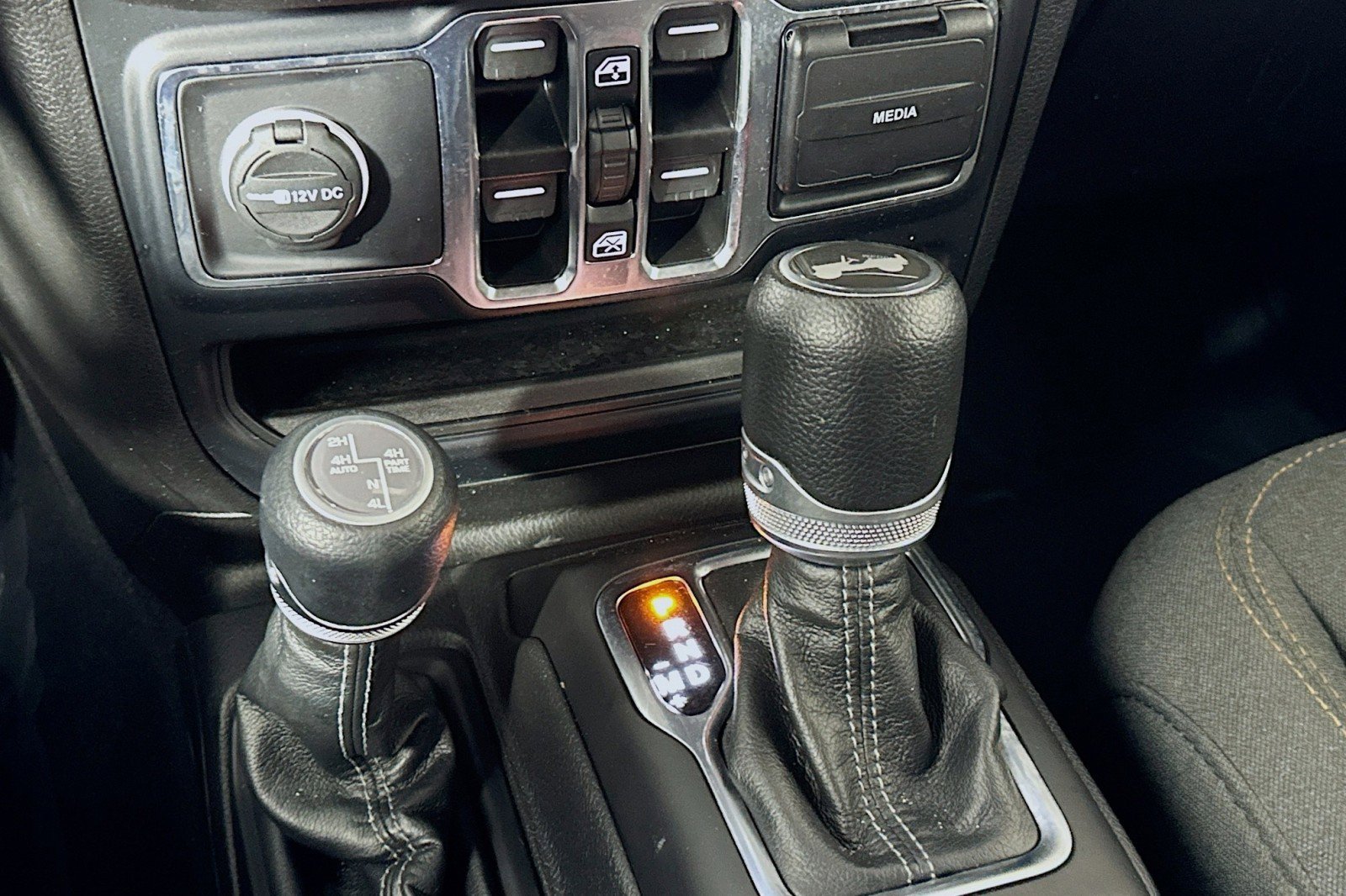 Used 2024 Jeep Wrangler Unlimited AWD/4WD image 7