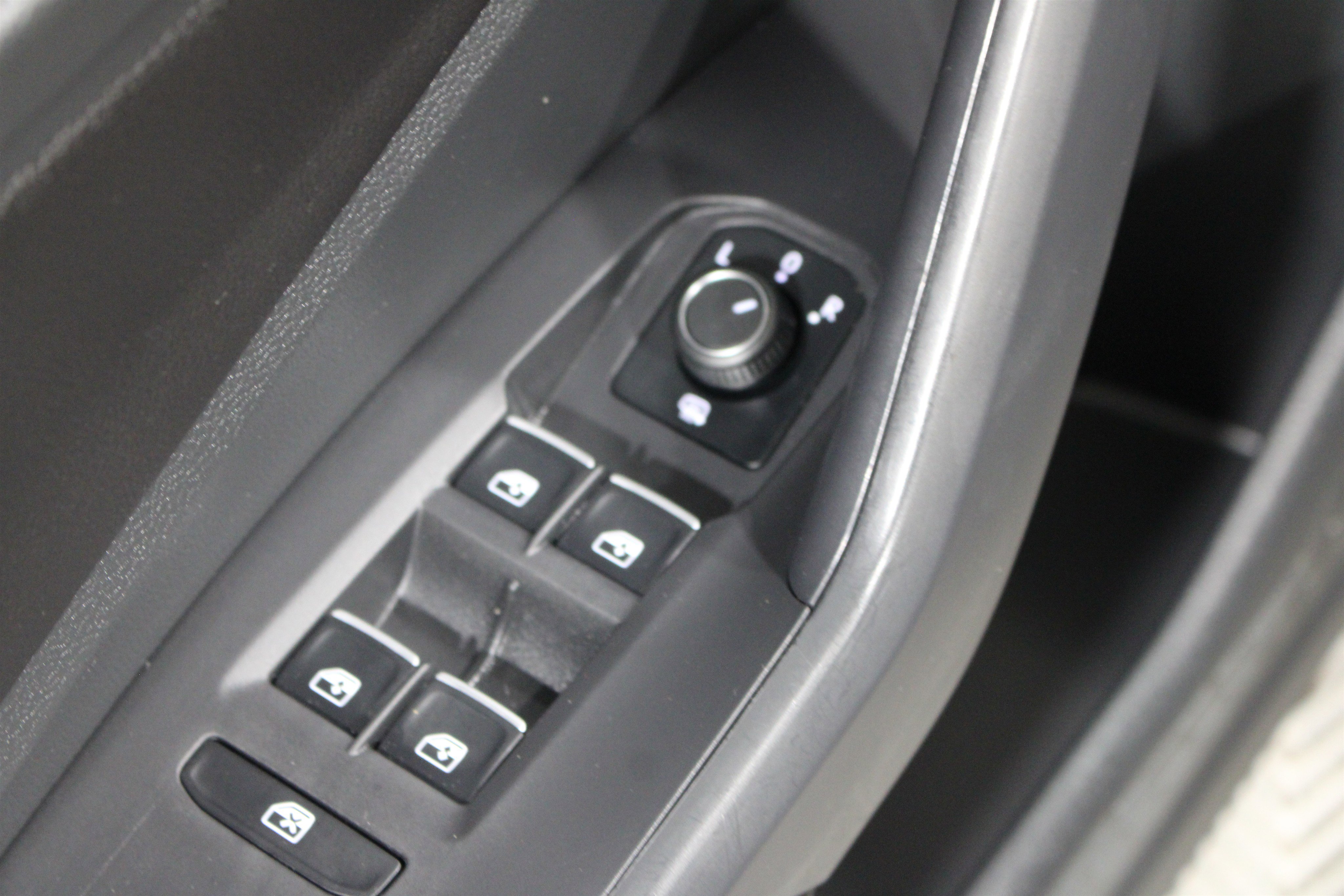 Used 2025 Volkswagen Jetta Sport FWD image 7