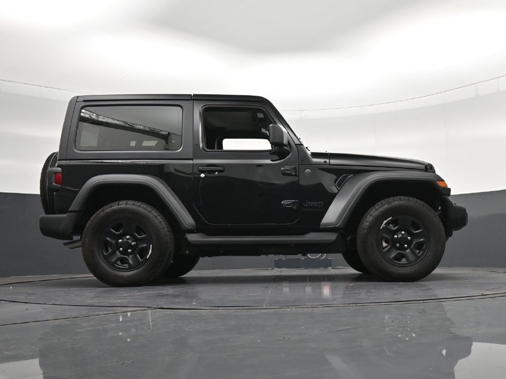 Used 2026 Jeep Wrangler Sport AWD/4WD image 19