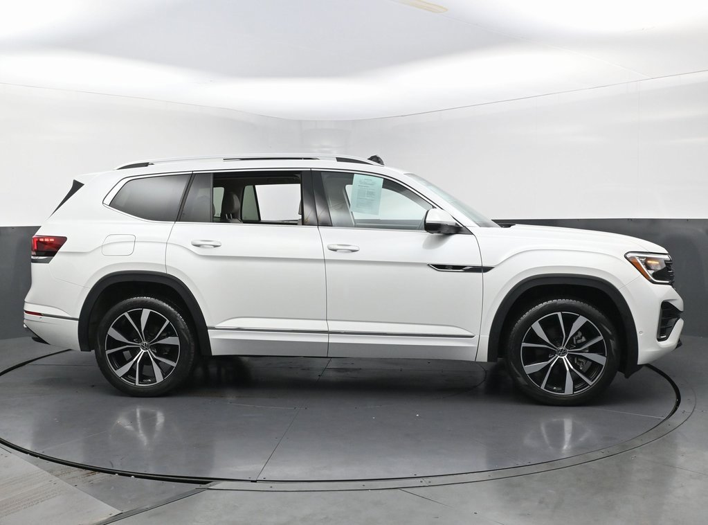 Used 2024 Volkswagen Atlas SEL Premium R-Line image 6