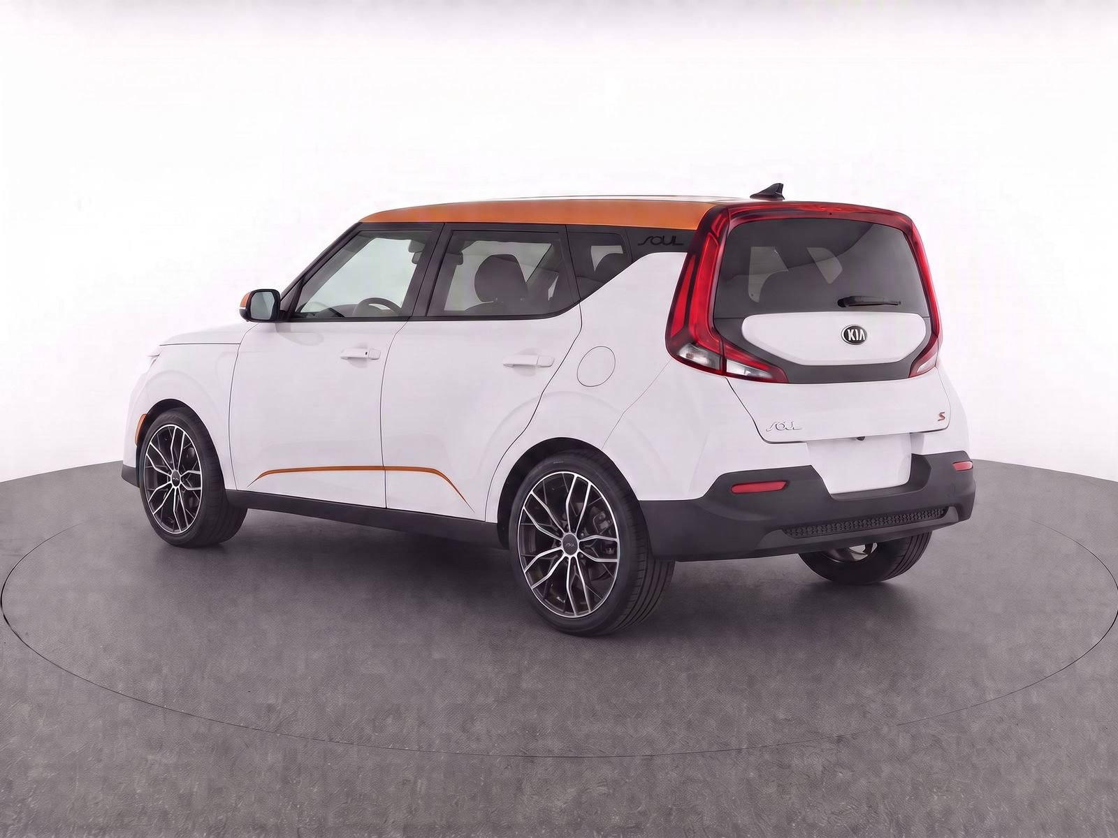 Used 2020 Kia Soul S FWD image 7